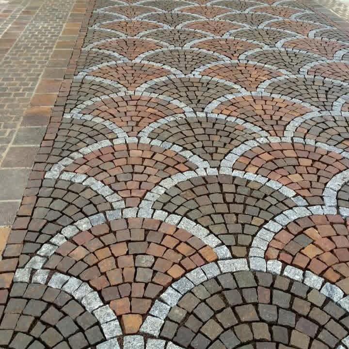 Travaux de finition — réalisation Toubkal Pavage